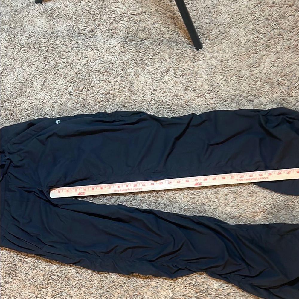 Lululemon Athletica Women’s Black Performance Leggings Size 4 - Picture 3 of 6